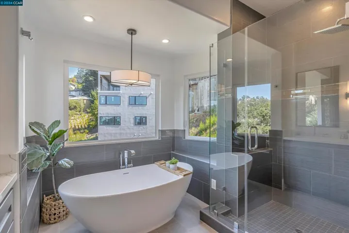 6655 Snake Rd, Oakland, California 94611