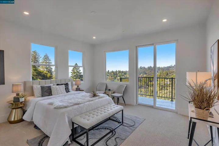 6655 Snake Rd, Oakland, California 94611