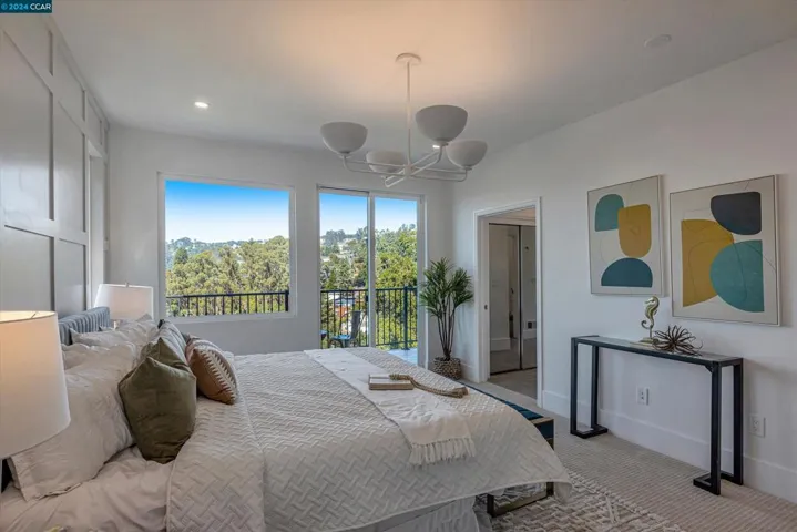 6655 Snake Rd, Oakland, California 94611