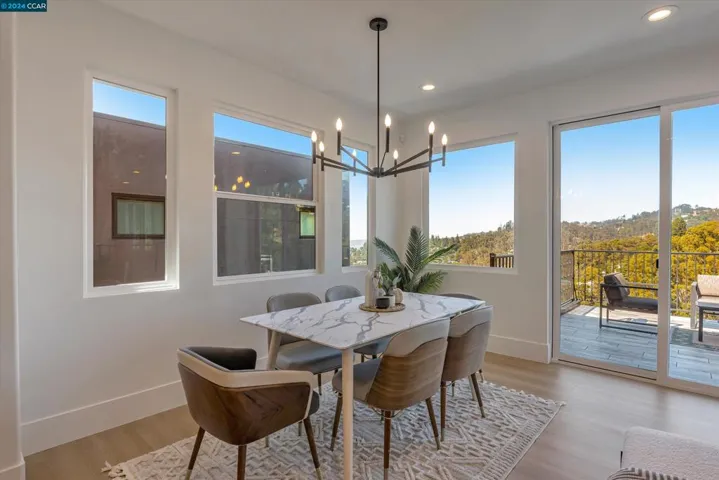 6655 Snake Rd, Oakland, California 94611