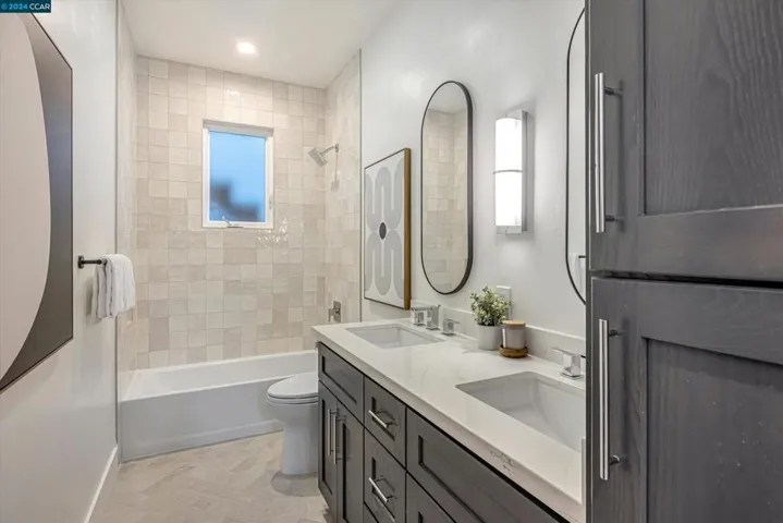 6655 Snake Rd, Oakland, California 94611