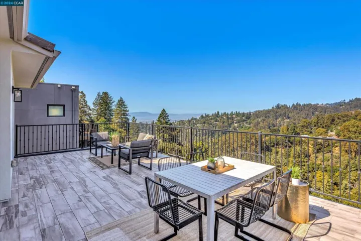 6655 Snake Rd, Oakland, California 94611