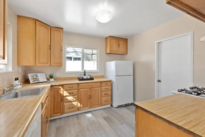 1056 Norton Street, San Mateo, California 94401