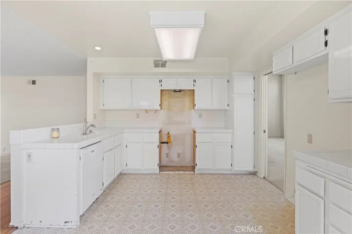 20425 Samual Drive, Saugus, California 91350