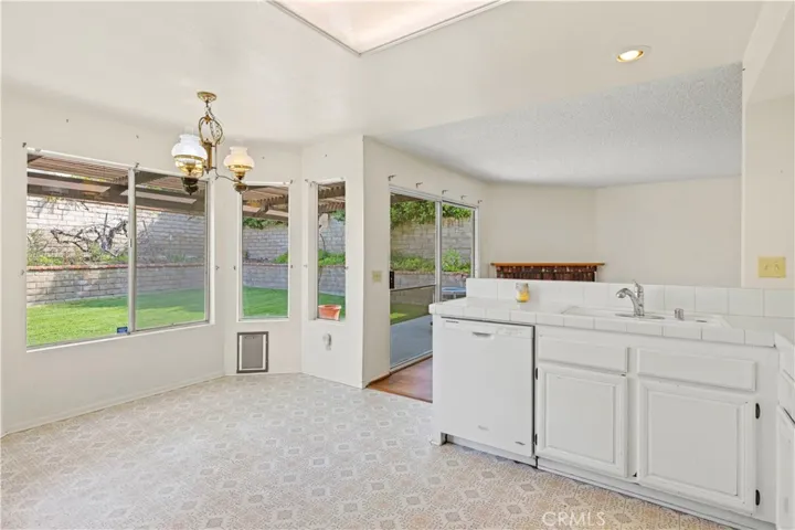 20425 Samual Drive, Saugus, California 91350