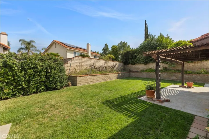 20425 Samual Drive, Saugus, California 91350