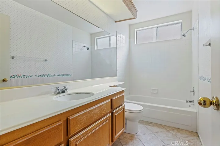 20425 Samual Drive, Saugus, California 91350