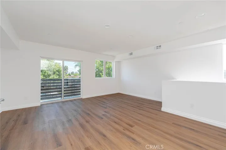 9825 Wilmington Avenue, Los Angeles, California 90002