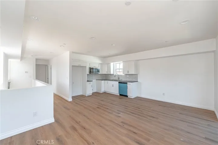 9825 Wilmington Avenue, Los Angeles, California 90002