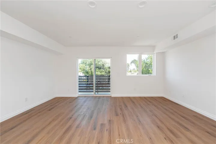 9825 Wilmington Avenue, Los Angeles, California 90002