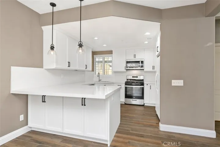 8 Luzern, Mission Viejo, California 92692