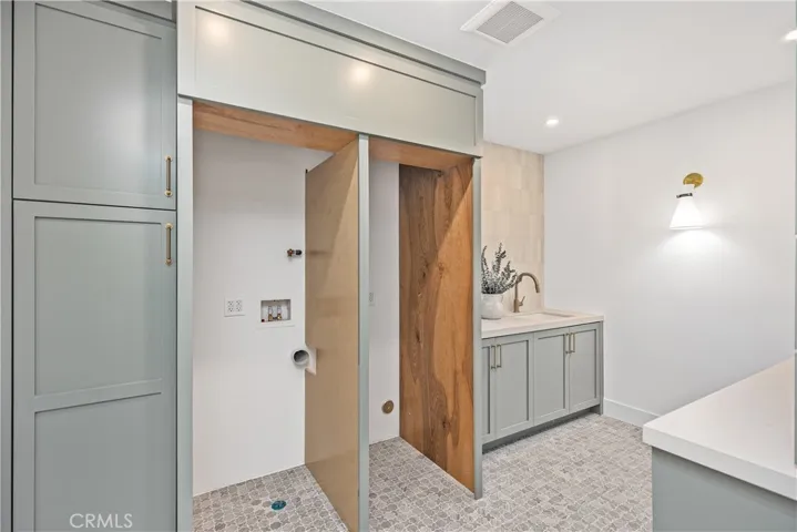 2942 Glenroy Place, Rossmoor, California 90720