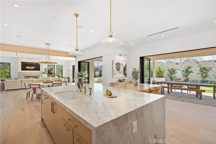 2942 Glenroy Place, Rossmoor, California 90720