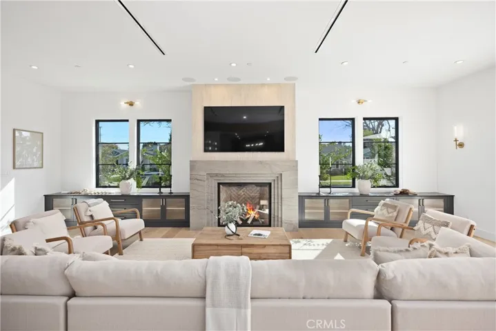 2942 Glenroy Place, Rossmoor, California 90720