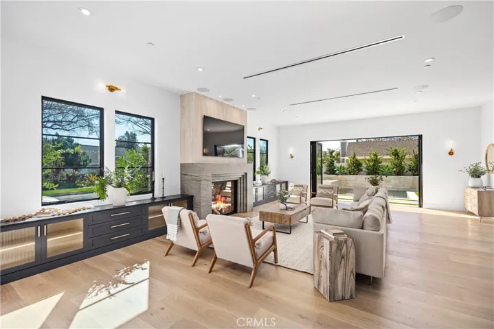 2942 Glenroy Place, Rossmoor, California 90720