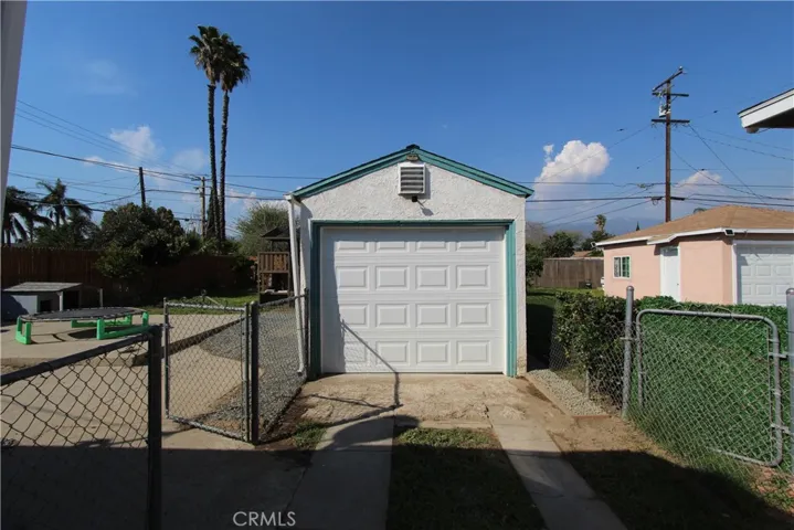 1094 W 16th Street, San Bernardino, California 92411