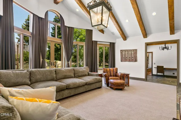 183-web-or-mls-Upmarketmedia_12055Sul-32