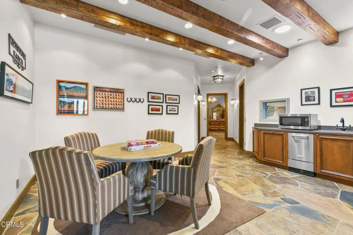 186-web-or-mls-Upmarketmedia_12055Sul-35