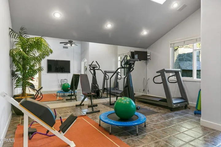 12055 Sulphur Mountain Road Ojai Home fo