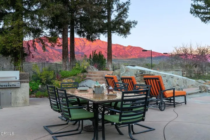 12055 Sulphur Mountain Road Ojai Home fo