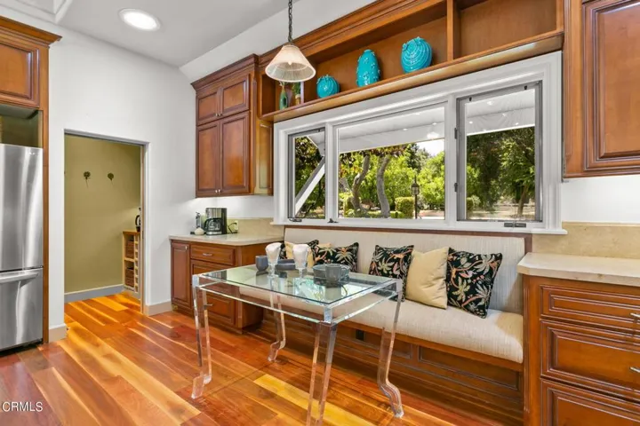 165-web-or-mls-Upmarketmedia_12055Sul-14