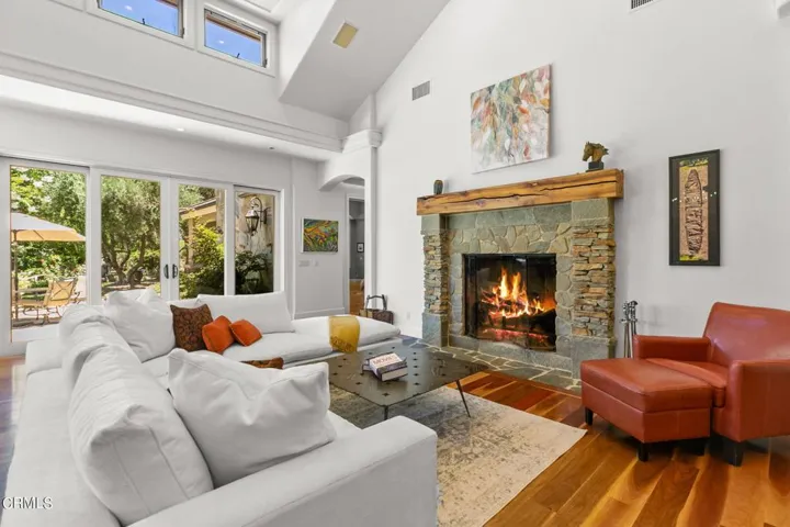 159-web-or-mls-Upmarketmedia_12055Sul-8