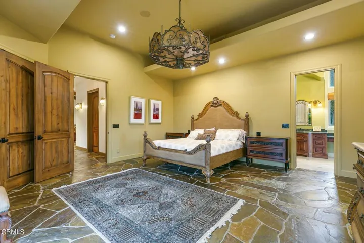 12055 Sulphur Mountain Road Ojai Home fo