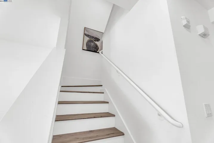 3090 Glascock St 122, Oakland, California 94601
