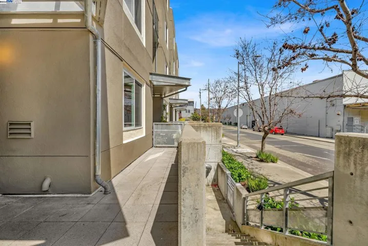 3090 Glascock St 122, Oakland, California 94601