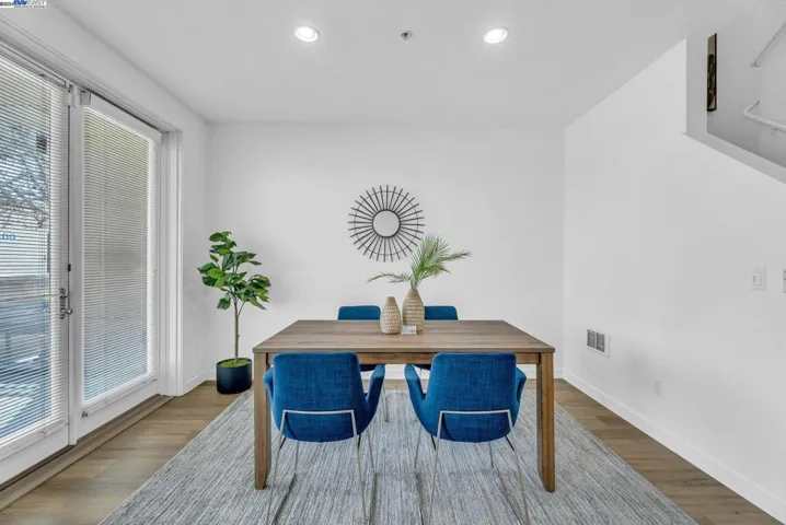3090 Glascock St 122, Oakland, California 94601