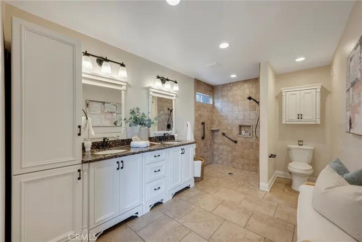 231 E Country Hills Drive, La Habra, California 90631
