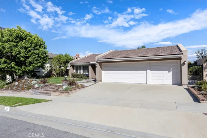 231 E Country Hills Drive, La Habra, California 90631