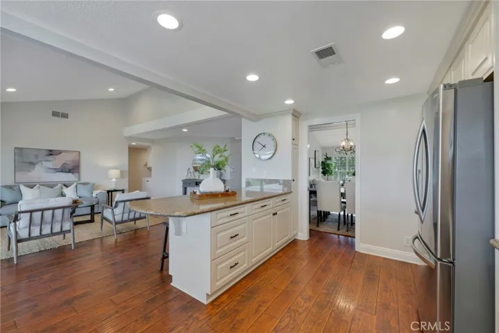 231 E Country Hills Drive, La Habra, California 90631