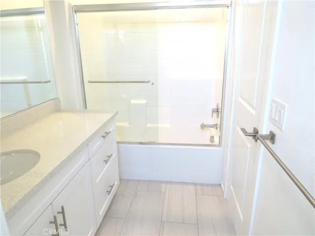 937 Savi Drive 104, Corona, California 92878