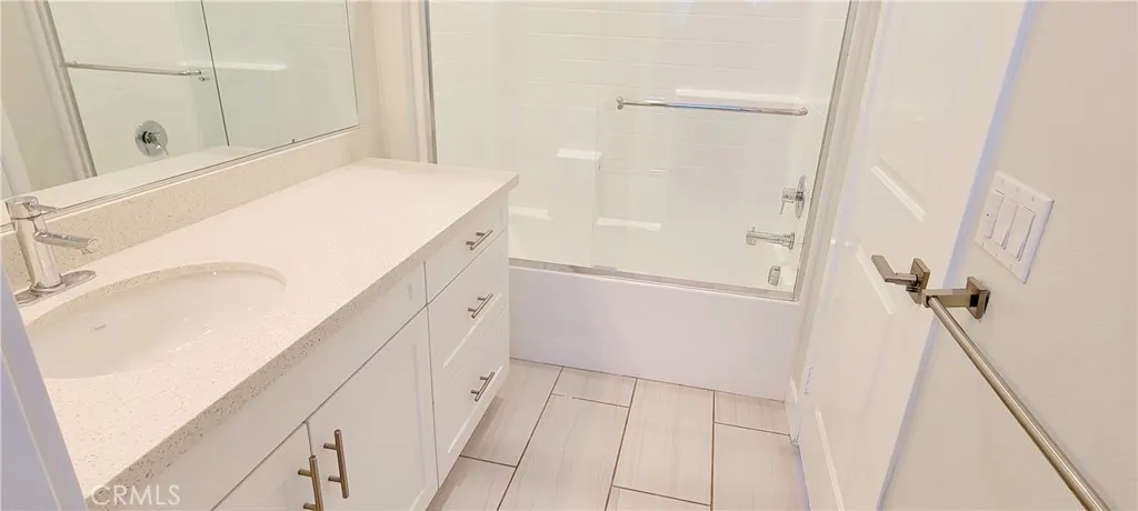 937 Savi Drive 104, Corona, California 92878