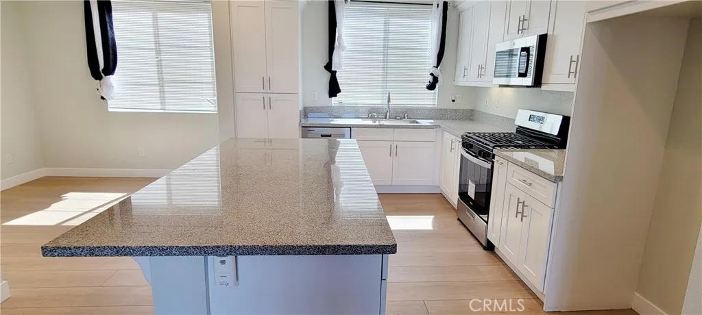 937 Savi Drive 104, Corona, California 92878