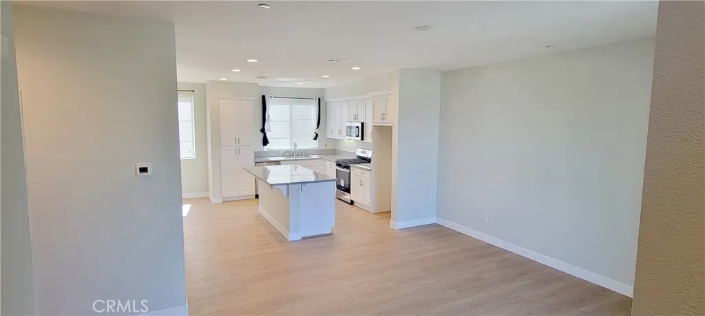 937 Savi Drive 104, Corona, California 92878