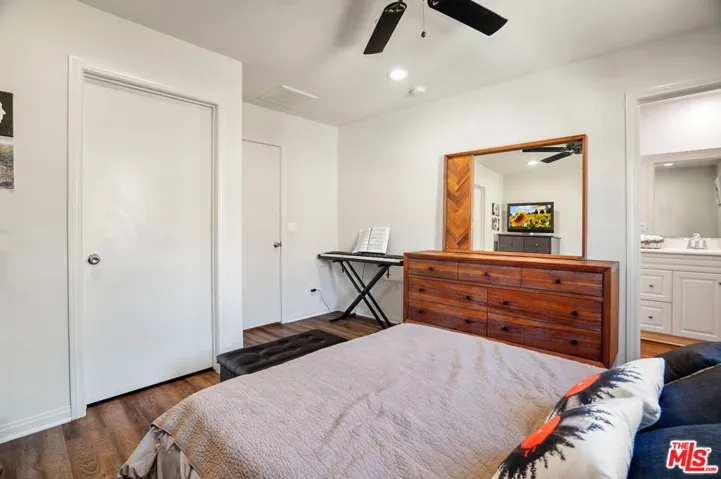 14104 W Birch Lane, Van Nuys, California 91405