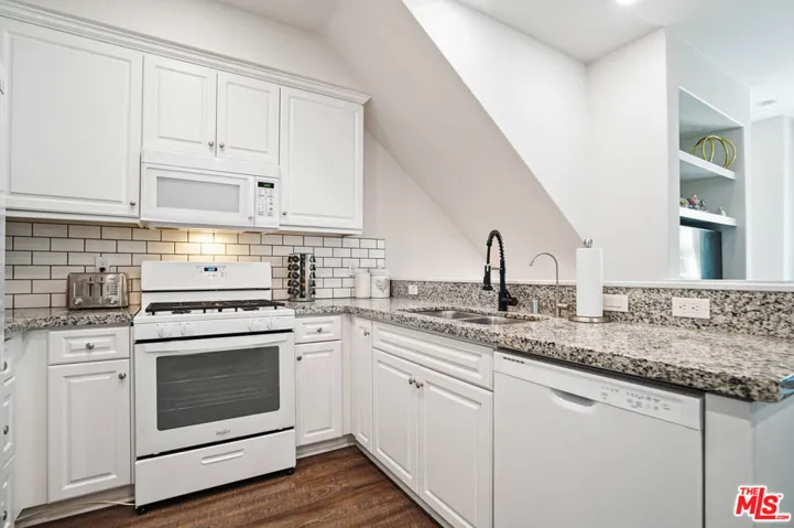 14104 W Birch Lane, Van Nuys, California 91405
