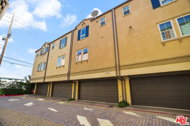 14104 W Birch Lane, Van Nuys, California 91405