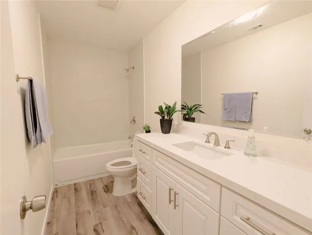 9166 Cerritos Avenue 104, Anaheim, California 92804