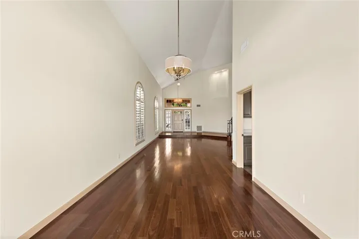 Dining Room to the Livng Room