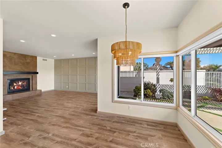 Breakfast Nook to Family Room