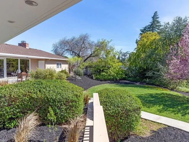 1980 Laver Court, Los Altos, California 94024