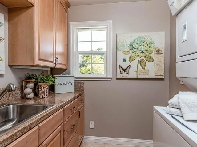 1980 Laver Court, Los Altos, California 94024