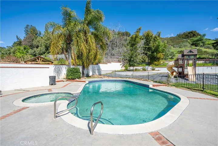 1491 Hunters Trail, Glendora, California 91740