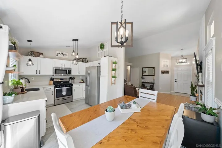 43062 Corte Cabrera, Temecula, California 92592
