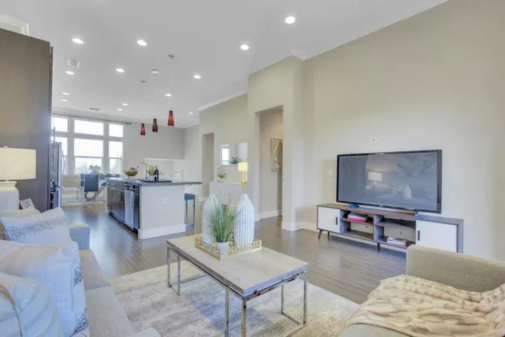 1318 N Capitol Avenue 6, San Jose, California 95132