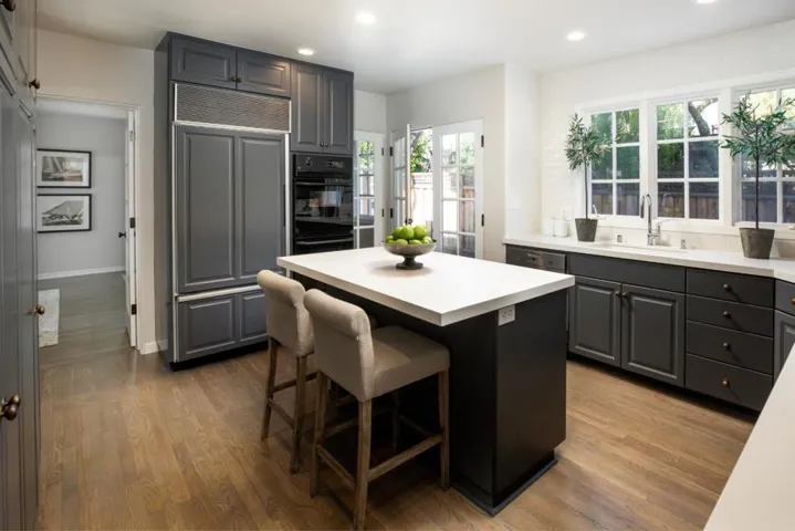 1770 Guinda Street, Palo Alto, California 94303