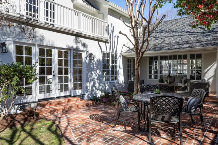 1770 Guinda Street, Palo Alto, California 94303